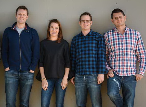 Ein kleines Team: Gerade einmal sieben Mitarbeiter sorgen dafür, dass bei Libro.fm alles reibungslos läuft. Auf dem Foto v.l. Carl Hartung, Stephanie Ballien, Mark Pearson und Nick Johnson. Es fehlen Jason Machacek, Madison Mullen und Albee Romero. (Foto: Libro)