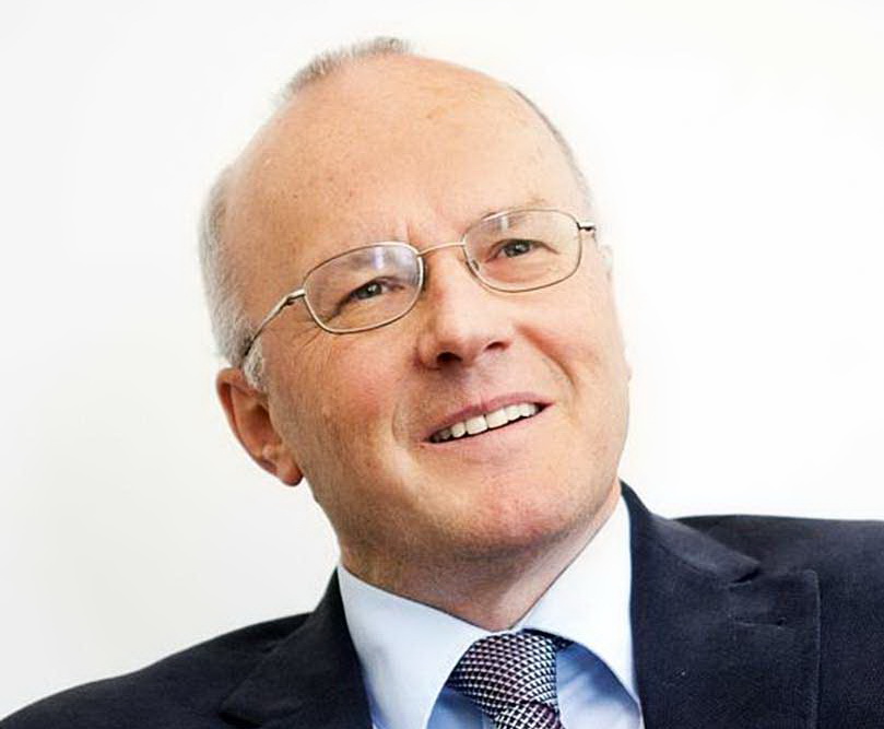 Populärer Psychiater: Reinhard Haller ist Psychiater und ein vor ‧allem in Österreich populärer Buchautor („Nie mehr süchtig sein“, „Die Macht der Kränkung“). Bei Gräfe und Unzer hat er sein jüngstes Buch vorgelegt, in dem er über „Das Wunder der Wertschätzung“ schreibt. Ergebnis: Platz 1 der österreichischen Sachbuch-Bestsellerliste im Juni. Hallers Verlag Ecowin hat für Herbst bereits den nächsten Titel angekündigt: „Das Böse“, basierend auf Hallers Erfahrungen als Gerichtspsychiater und Gutachter. (Foto: Reiner Petra Hard Vlbg)