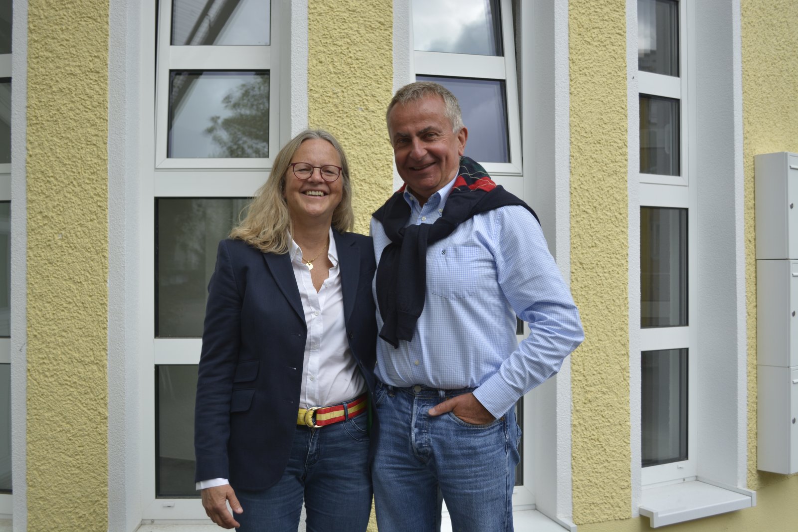Eingespieltes Team: Bianca Kölbl und Stefan Müller-Kölbl ziehen seit Juni 2012 bei Biazza die Fäden. Ihre 1987 gegründete Haifisch Versandbuchhandlung haben sie in die Gruppe integriert. (Foto: Biazza)