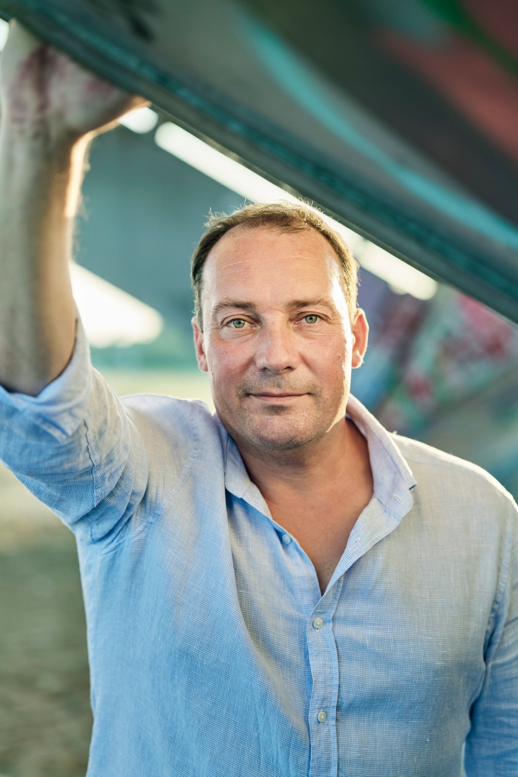 Aufgefallen durch Indie-Engagement: Leif Greinus, Verleger von ‧Voland & Quist, hat sich mit der diesjährigen Buchmesse Pop-up für die Unab‧hängigen stark gemacht. (Foto: Robert Gommlich)
