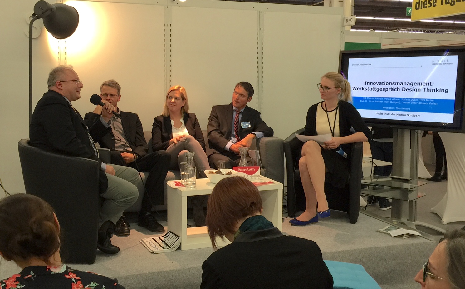 Diskutierten über Design Thinking (v.l.): Thomas Ammon (Vahlen), Carsten Vetter (Kosmos), Stefanie Quade (HWR Berlin), Okke Schlüter (Hochschule der Medien), Nina Henning (Hochschule der Medien).