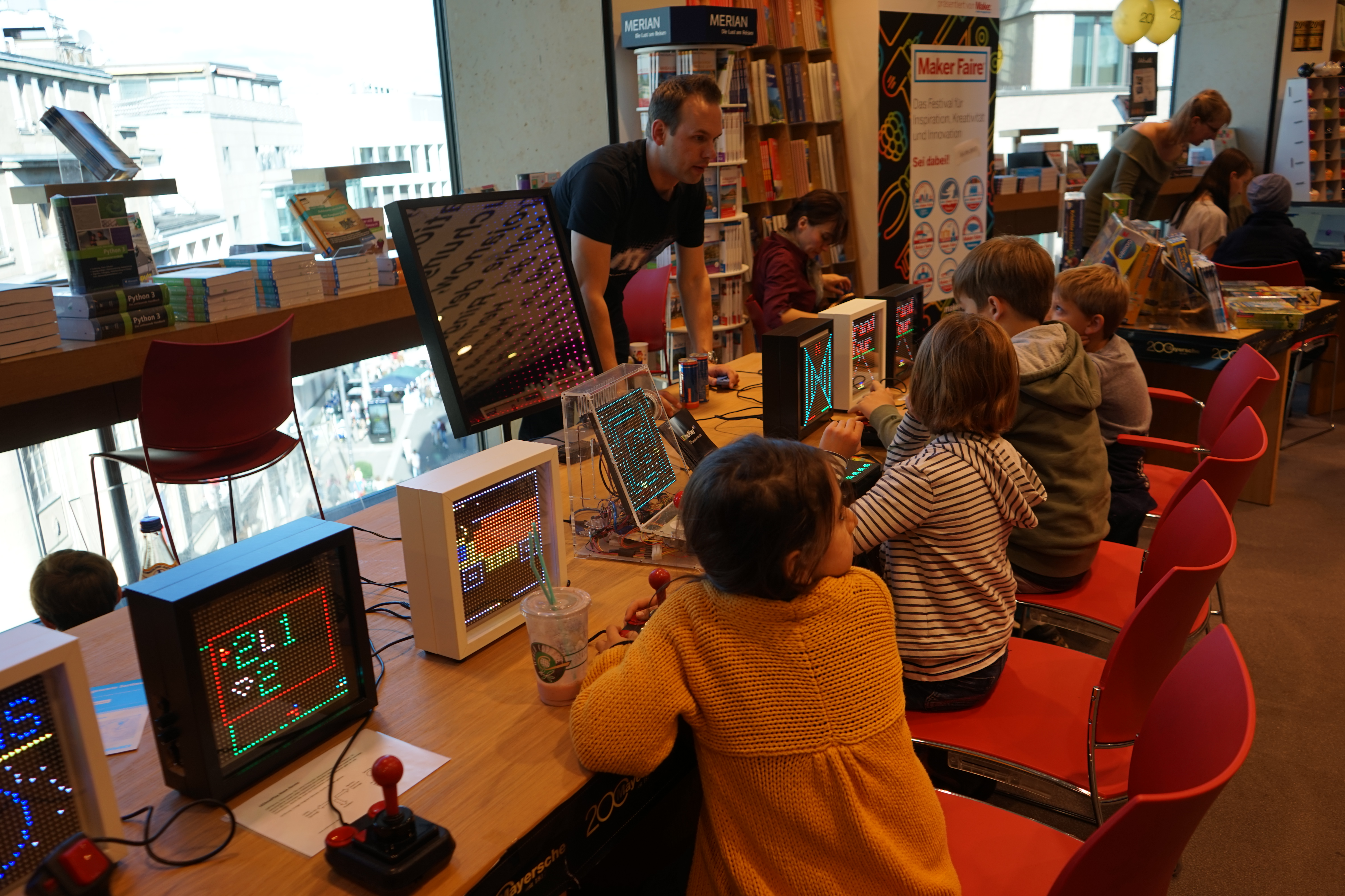 Mini Maker Faires Erlebnisraume Im Buchhandel Schaffen