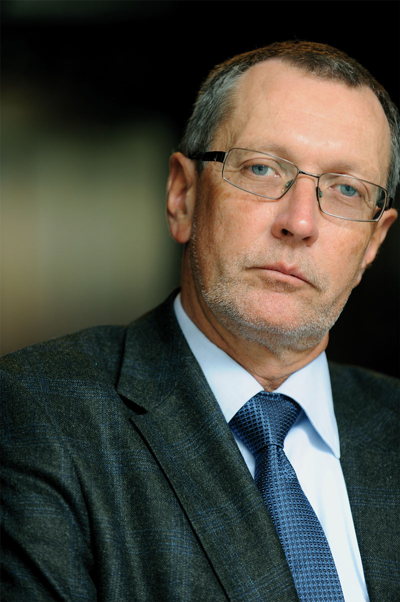 Provokant und populär: Der Wiener Philosophieprofessor Konrad Paul Liessmann hat mit seinen politischen Sachbüchern immer wieder Erfolg, vor allem beim österreichischen Publikum, aktuell mit „Bildung als Provokation“ (Zsolnay) auf Platz 2 der Oktober-Bestsellerliste.(Foto: Zsolnay Verlag/Heribert Corn, www.corn.at)