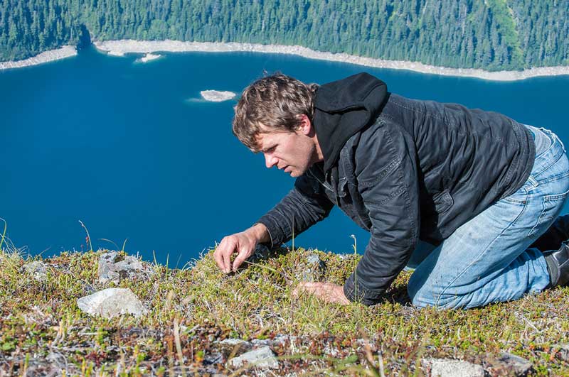 Auf der Suche nach Essbarem (Foto: 123rf.com/Shakzu)